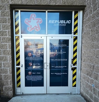 Exterior Signs Photo